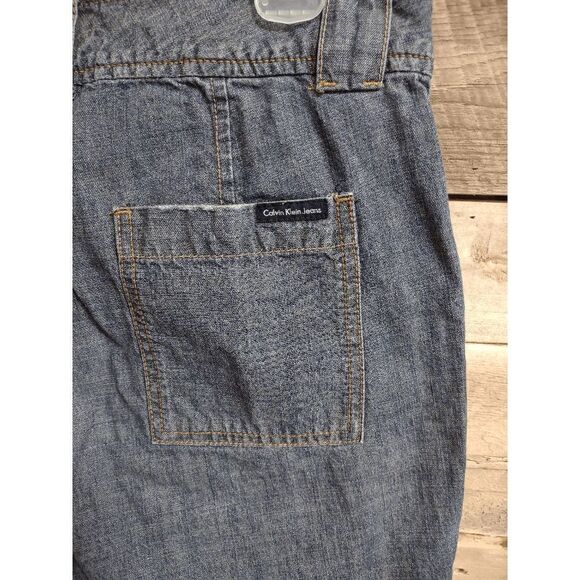 Calvin Klein Women's Sz 8 Capri Pants Jeans 32" Waist, 34" Overall Length - Picture 5 of 5